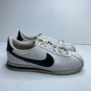 Nike Cortez SZ 7 youth kids / SZ 8.5 woman’s White and Black Sneakers